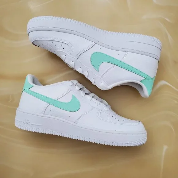 Nike Air Force 1 - Picture 4 of 10